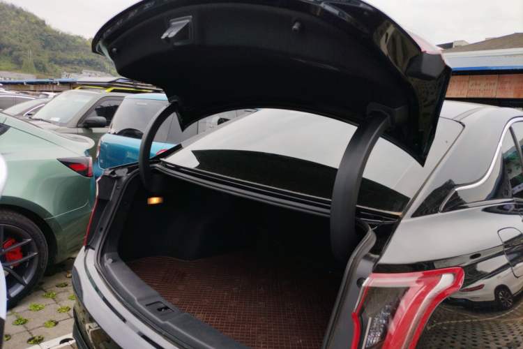 Used Hongqi E-QM5 2024 500km Range Edition Trunk