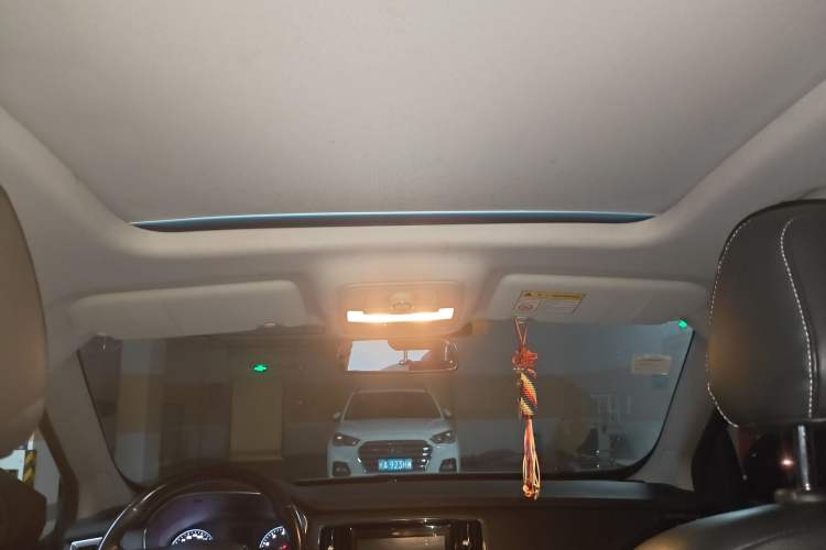 Used Roewe RX5 2018 20T Two-Wheel Drive Automatic Flagship Edition
