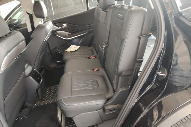 Used Hongqi HS7 PHEV 2024 2.0T PHEV Four-Wheel Drive Flagship Edition 7 Seats
