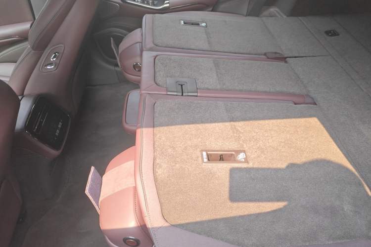 Used Denza Z9GT 2024 630 All-Wheel Drive Pro Version Left Rear Seat