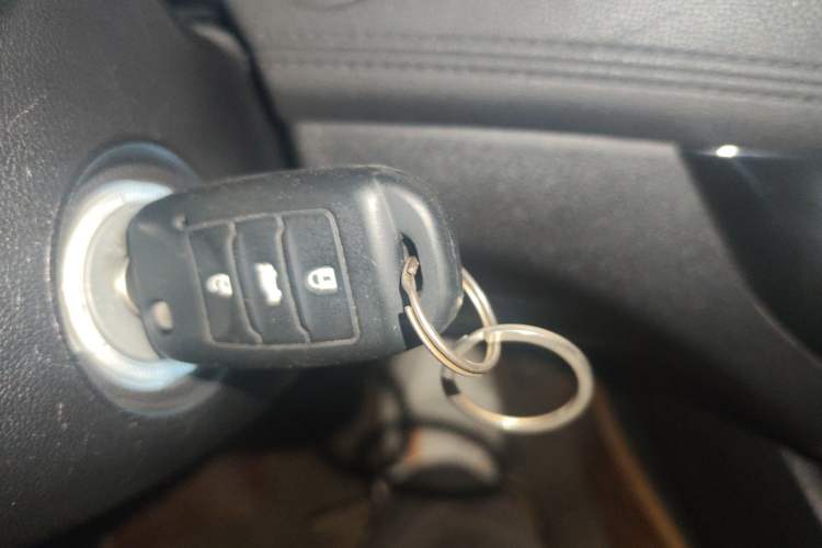 Used CHANGAN Eado 2016 1.6L Manual CarHome Custom Edition China IV Standard Vehicle Key