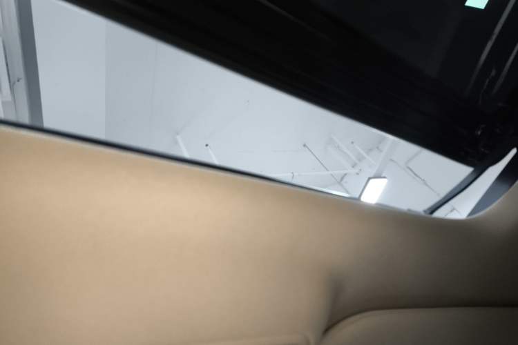 Used Denza D9 2024 DM-i 980 Four-Wheel Drive Prestige Model
