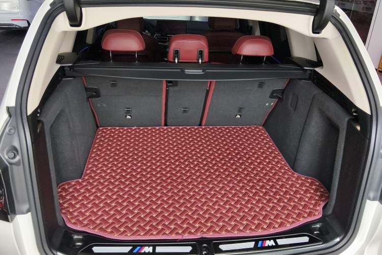 Used BMW X3 2023 xDrive30i Leading Model M Night Edition Package Trunk