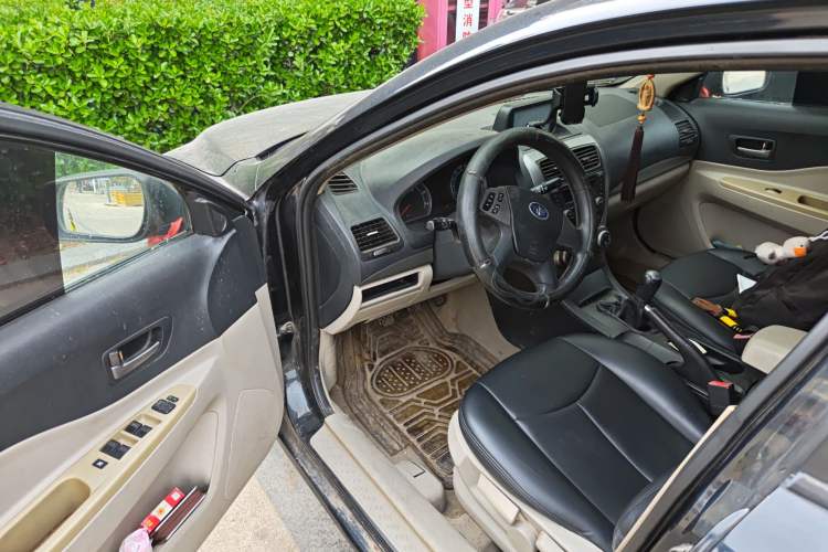 Used Bestune B50 2011 1.6L manual fashion version
