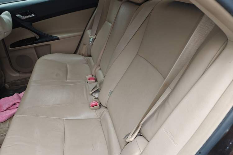 Used Toyota Reiz 2012 2.5V Fengdu Elite Stylish Edition Left Rear Seat