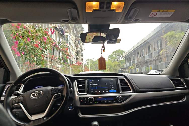 Used Toyota Highlander 2018 2.0T Four-Wheel Drive Prestige Version 7 Seats China VI Standard
