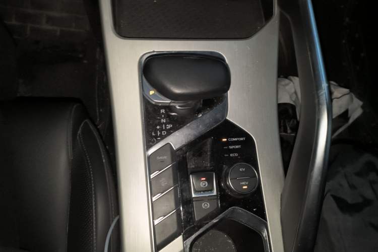 Used Geely Auto Coolray New Energy 2022 1.5T ePro 85KM Glory Edition