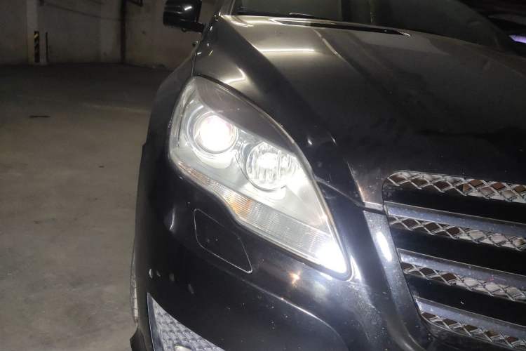 Used Mercedes-Benz R-Class 2010 R 350 L 4MATIC Right Front Headlight