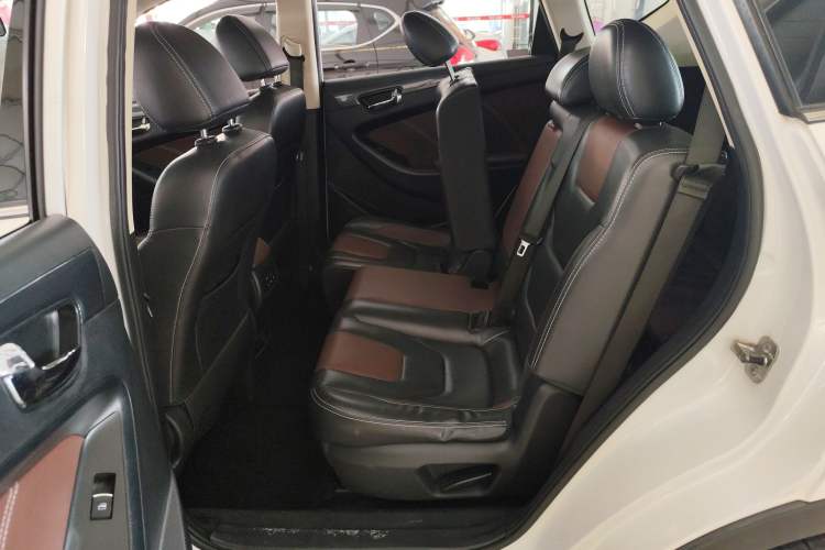 Used Dongfeng Fengon 580 2017 1.5T Manual Luxury Model