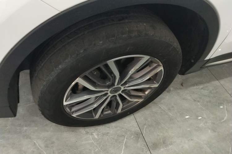 Used Geely Auto Emgrand X7 Sport 2020 1.5TD Automatic Smart Connect PRO Left Front Wheel Hub