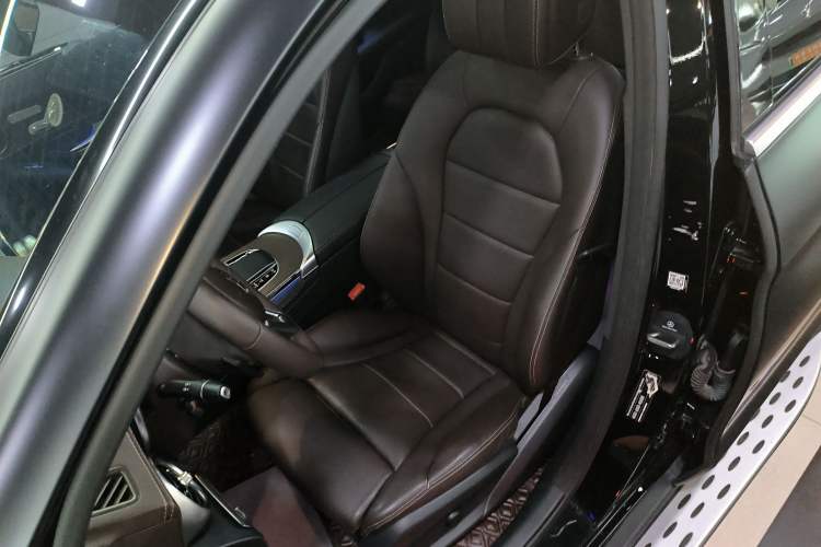 Used Mercedes-Benz GLC 2021 GLC 260 L 4MATIC Luxury Model
