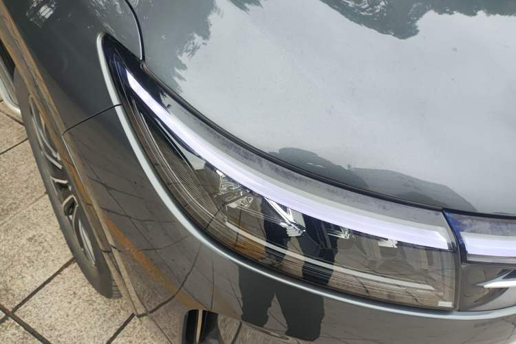 Used Hima AITO M7 2024 1.5T Rear-Drive Plus Version 6 Seats Right Front Headlight