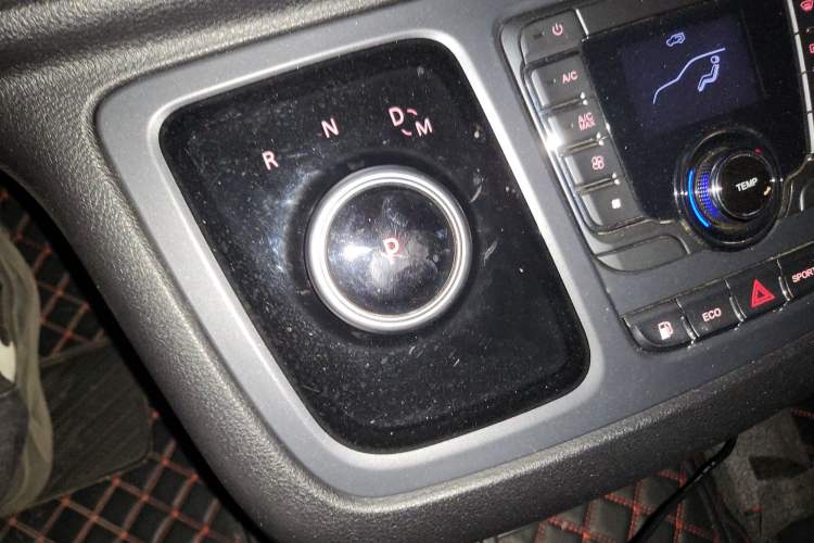 Used SAIC MAXUS G20 2023 Facelifted ES 2.0T Gasoline Automatic Value Edition