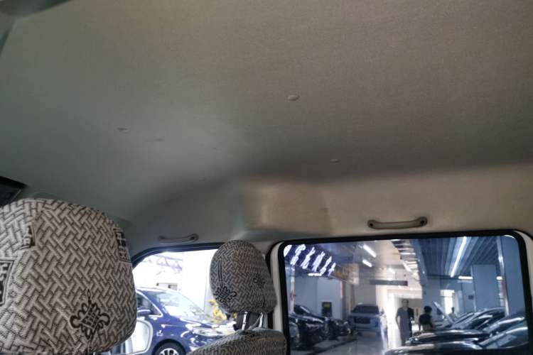 Used Jinbei Hiace X30 2024 1.5L Wealthy-Style Passenger Van 5/6/7 Seater
