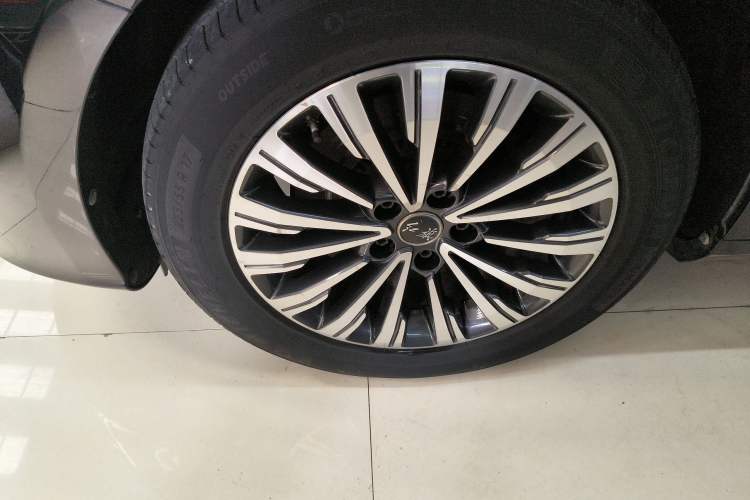 Used Hongqi H7 2018 1.8T Comfort Edition Left Front Wheel Hub