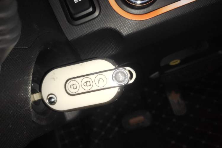 Used Wuling Hongguang MINIEV 2021 Macaron Premium Model – Lithium Iron Phosphate