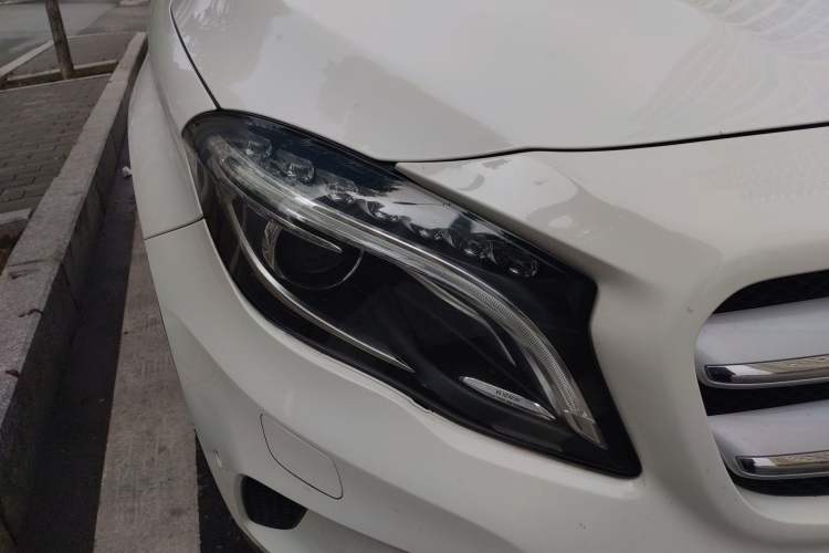 Used Mercedes-Benz GLA 2016 GLA 220 4MATIC Fashion Edition Right Front Headlight