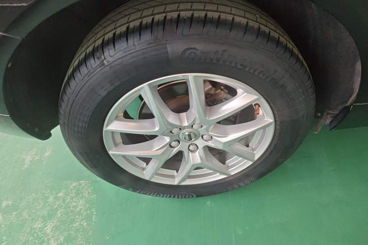 Used Volvo XC60 2021 T5 4x4 Smart Luxury Edition Exterior 5