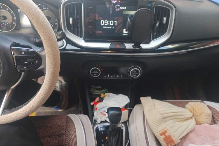 Used Kia kx1 Stonic 2019 1.4L Automatic Fun Edition China VI Audio And AC Panel