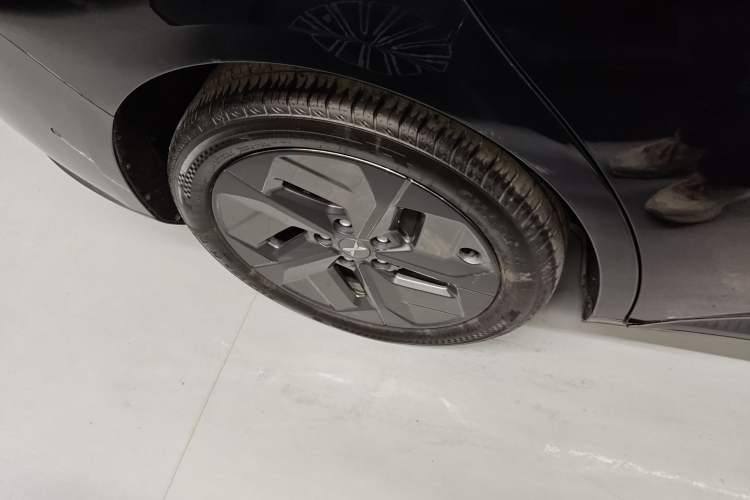 Used XPeng MONA M03 2024 620 with Ultra-Long Range
