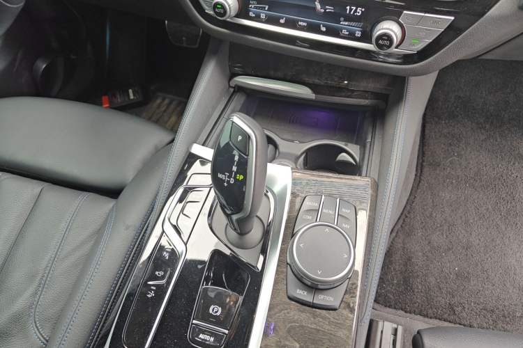 Used BMW 6 Series GT 2021 Restyled 630i M Sport Package Gear Lever