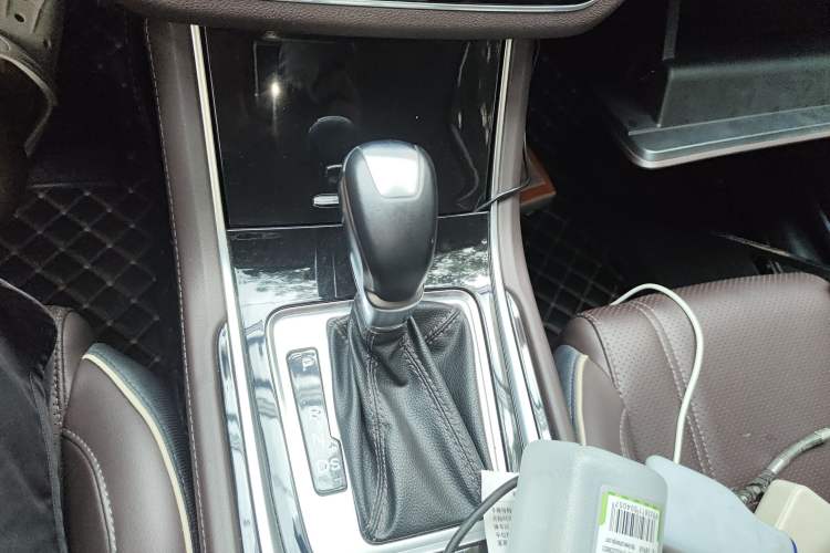 Used CHANGAN Raeton CC 2018 1.5T Automatic Haoya Model Guangmang Edition China V Standard
