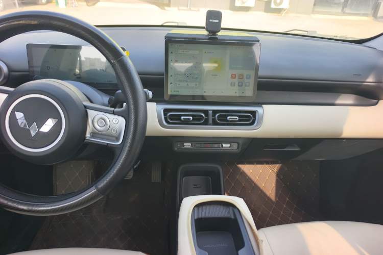 Used Wuling Bingo PLUS 2024 330 km Range Five-Seater Version