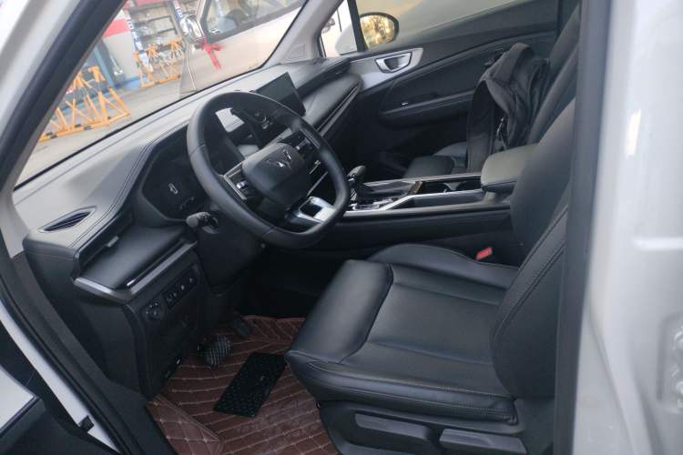 Used Wuling Jiachen 2022 1.5T CVT Smart Luxury Version
