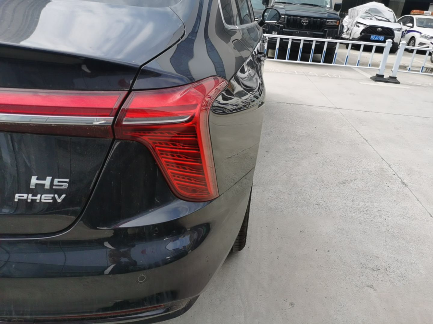 Hongqi H5 PHEV 2025 130 Super Hybrid Version — снимка 9