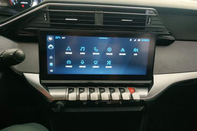 Used Peugeot 408 2022 1.6T Light-Chasing Edition Audio And AC Panel