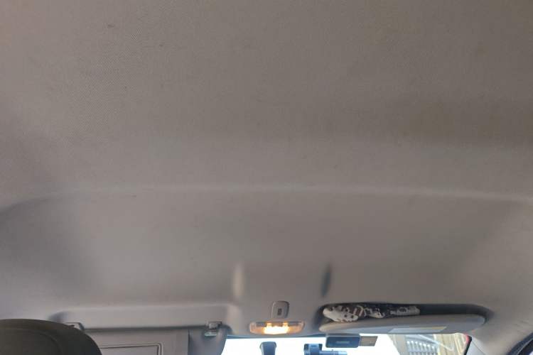 Used Citroen C3-XR 2015 1.6L Automatic Pioneer Model Headliner