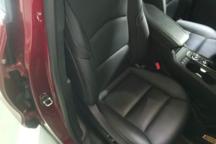 Used Cadillac XT4 2021 28T Two-Wheel Drive Leading Version