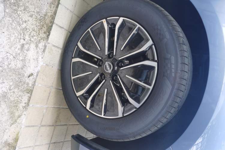 Used Nissan N6 2026 Model 180 Max Right Front Wheel Hub