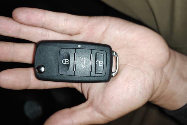 Used Nissan Tiida 2021 1.6L CVT Cool Edition Vehicle Key