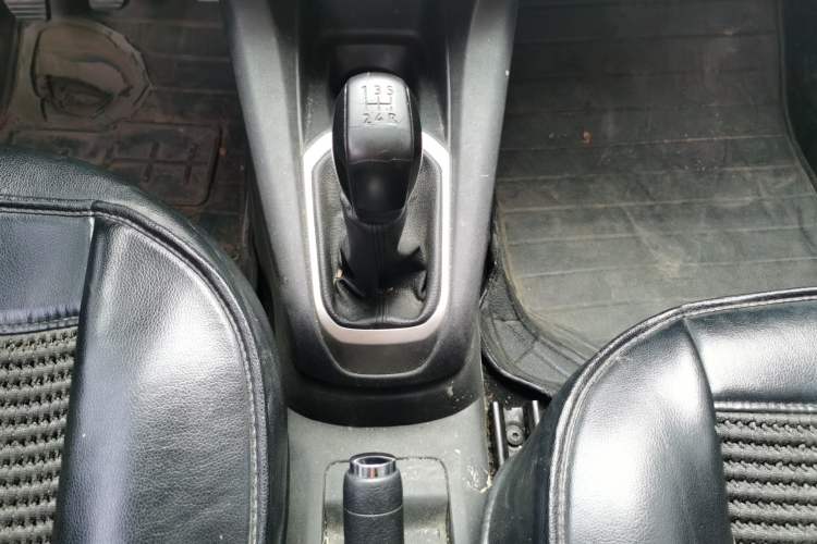 Used Peugeot 301 2014 1.6L Manual Comfort Edition Gear Lever