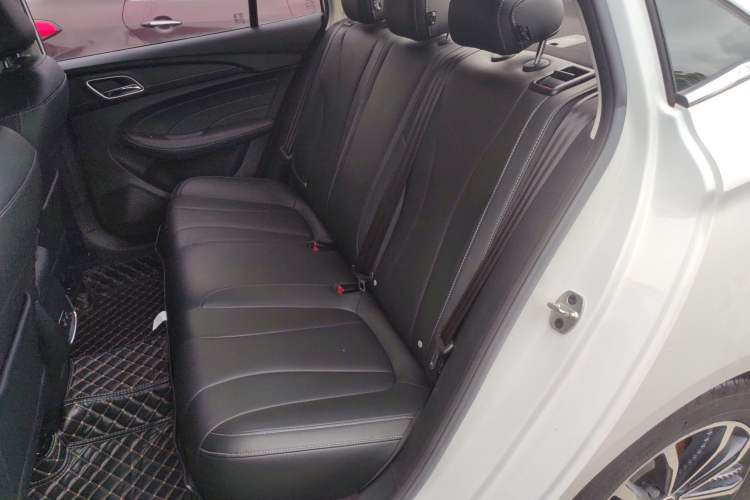 Used Roewe i5 2020 1.5L Automatic 4G Connect Luxury Flagship Edition