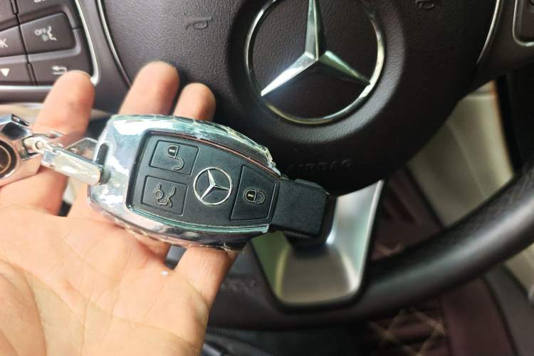 Used Mercedes-Benz GLC 2017 GLC 260 4MATIC Luxury Model
