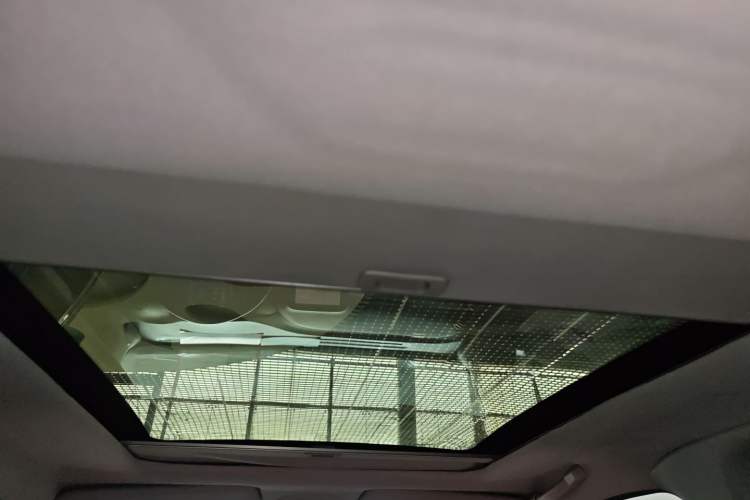 Used Chery QQ Little Ant 2022 Revised Version 2 Sweet Pink Edition Full-Sugar Version 28.8 kWh 30 kW 301 km Headliner