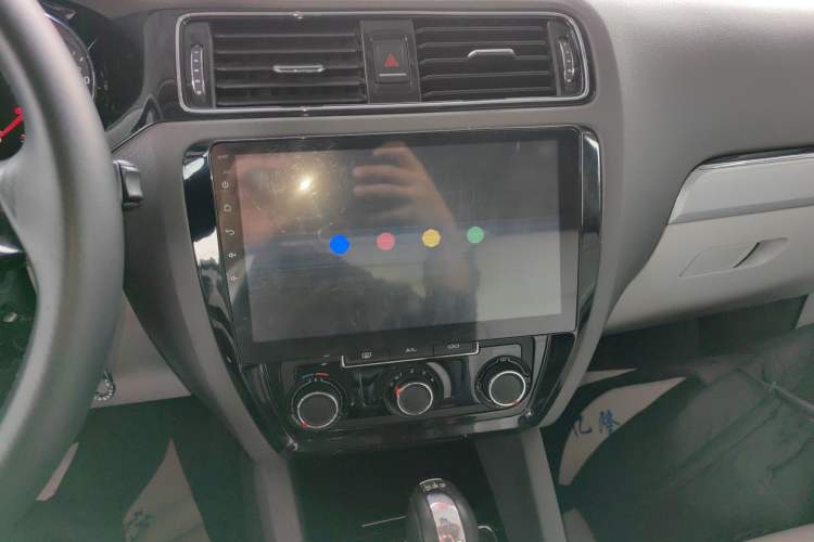 Used Volkswagen Sagitar 2015 230TSI Automatic Comfort Version