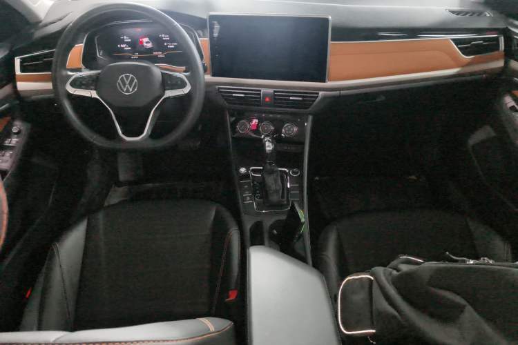 Used Volkswagen Bora 2023 200TSI DSG YueXing PRO Edition Center Console