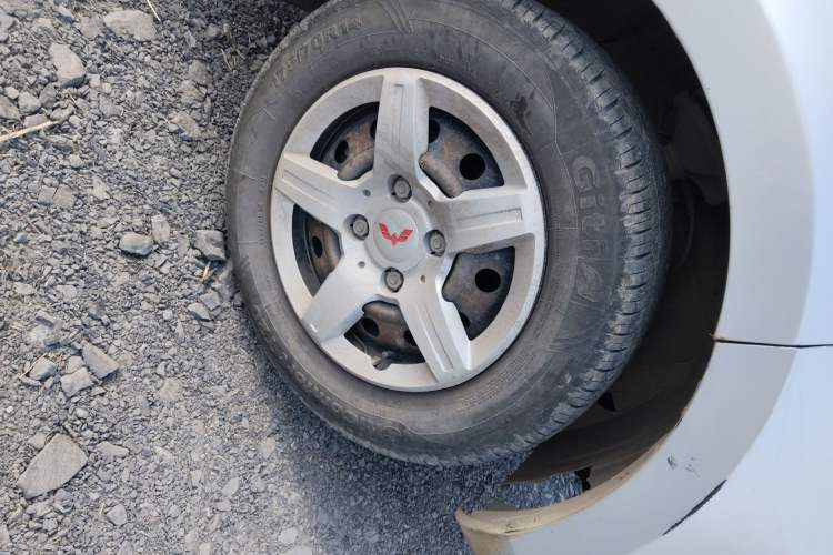 Used Wuling Hongguang 2014 1.2L Base Model China IV
