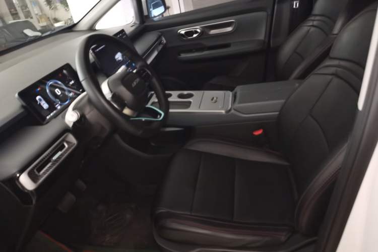 Used AION Y 2023 Plus 610 Enjoy Edition Left Front Seat