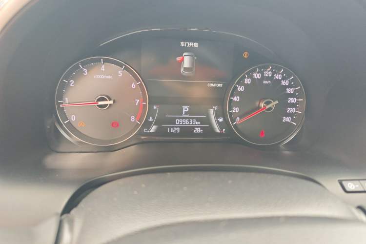 Used Honda Avancier 2020 370TURBO Four-Wheel Drive Premium Edition Odometer Close Up