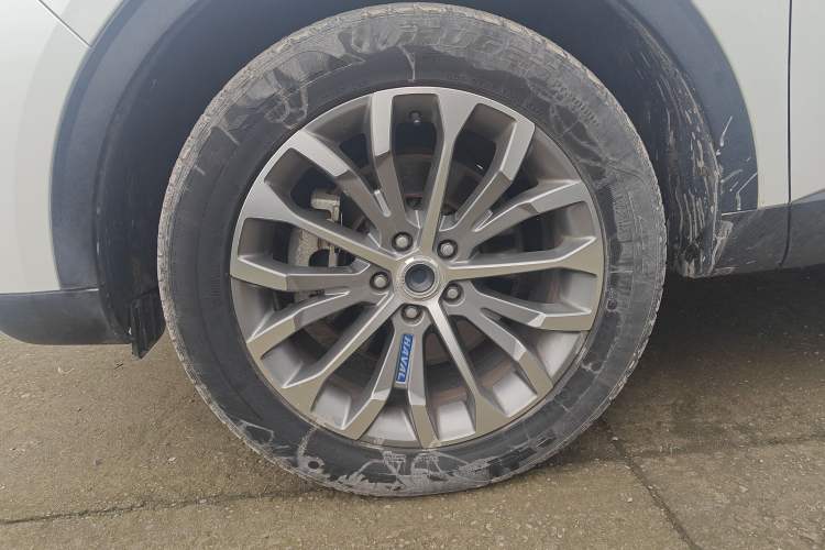 Used Haval H6 2017 Blue Label 2.0T Automatic Two-Wheel Drive Smart Edition Left Front Wheel Hub