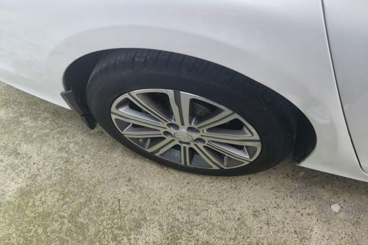 Used Peugeot 408 2016 1.6T Automatic Luxury Edition Right Rear Wheel Hub