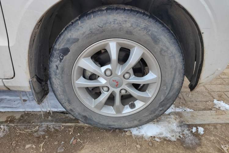 Used Wuling Hongguang V 2019 1.5L Enjoyment Version China VI LAR
