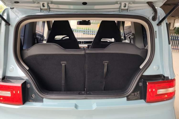 Used Wuling Hongguang MINIEV 2020 Freedom Version Lithium Iron Phosphate Trunk