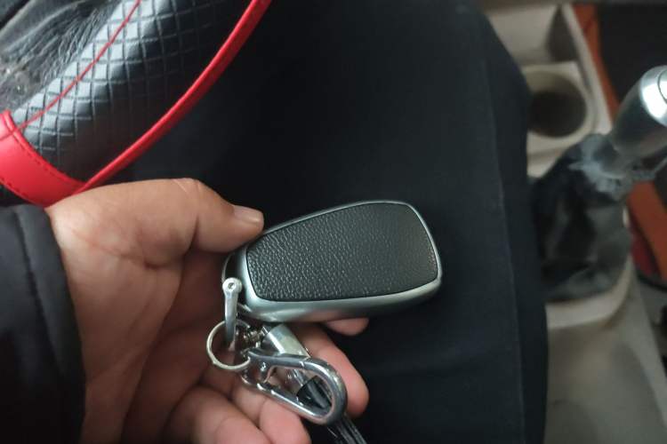 Used Wuling Hongguang 2014 1.2L Standard Model China IV