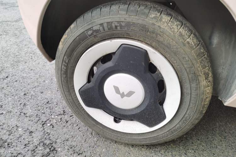 Used Wuling Hongguang MINIEV 2022 Macaron Premium Model – Lithium Iron Phosphate