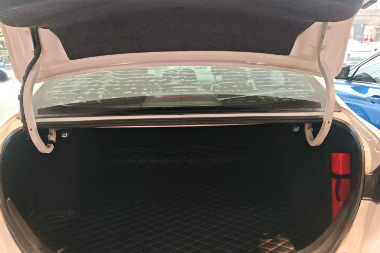 Used Mazda Mazda 3 Axela 2019 Cloud-Controlled Version Sedan 1.5L Automatic Comfort Trim China VI Standard
